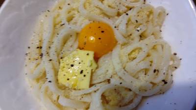 釜玉バターのぶっかけうどん