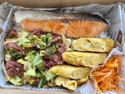 春キャベツとコンビーフのソース炒め