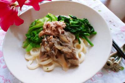 豚バラキャベツのつゆごま豆乳うどん