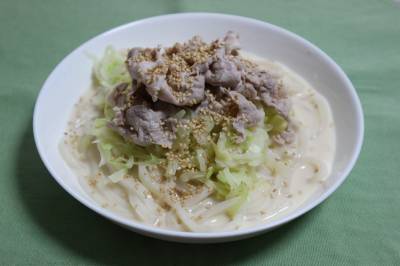 豚バラキャベツのつゆごま豆乳うどん