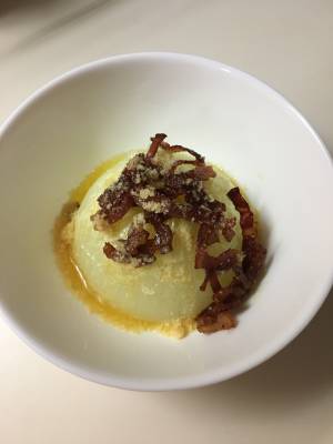 丸ごとレンジたまねぎベーコンのせ