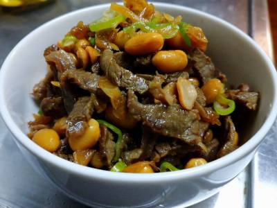 大豆と牛すじの甘辛煮