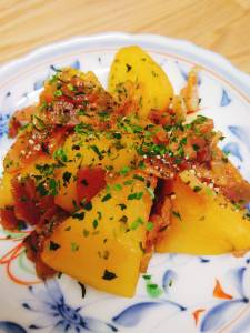 じゃがいもとベーコンの煮ころがし