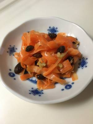 春にんじんのサラダ