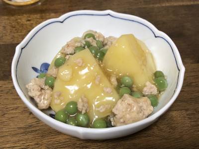 新じゃがのそぼろ煮