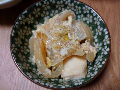 新たまねぎの卵とじ