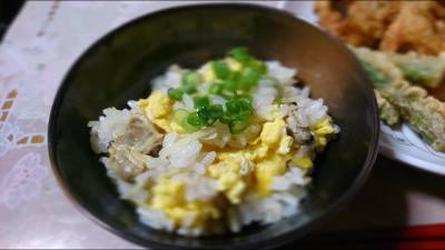 あさりご飯 いり卵のせ