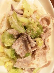 豚バラキャベツのつゆごま豆乳うどん