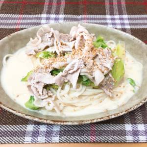 豚バラキャベツのつゆごま豆乳うどん