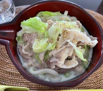 豚バラキャベツのつゆごま豆乳うどん
