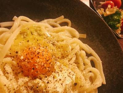 釜玉バターのぶっかけうどん