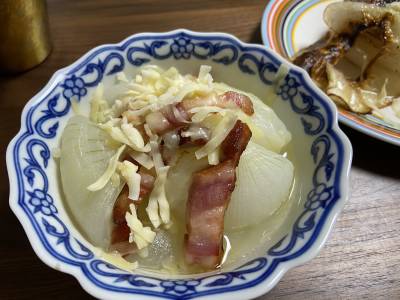 丸ごとレンジたまねぎベーコンのせ