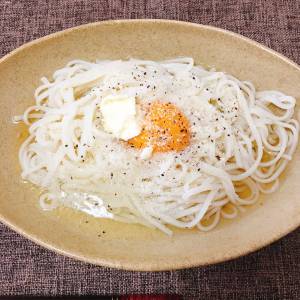 釜玉バターのぶっかけうどん