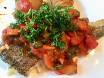 白身魚のソテーオレンジトマトソース