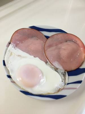 目玉焼きの酒蒸し