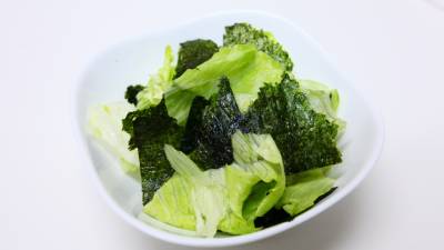 のりとレタスのサラダ