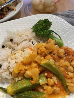 豆とオクラのカレー