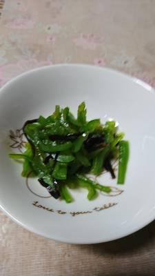 塩昆布とピーマンのあえ物