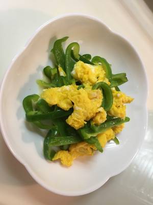 ピーマンと卵のサラダ