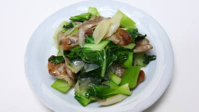 チンゲンサイと豚バラの塩炒め