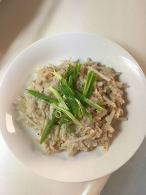 もやしとひき肉の皿蒸し