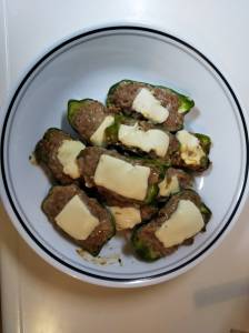 ピーマンの肉詰め