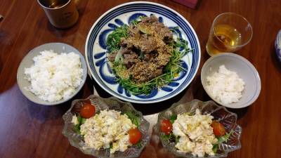 レタスの牛肉蒸し