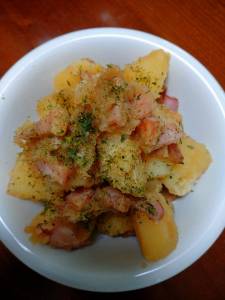 じゃがいもとベーコンの煮ころがし