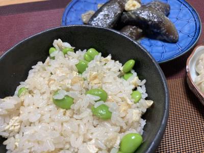 枝豆と油揚げの炊き込みご飯