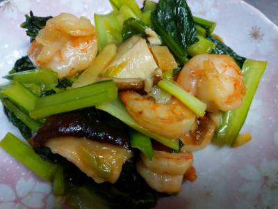 えびとチンゲンサイの炒め物