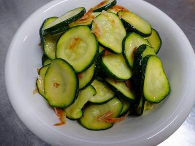 ズッキーニと桜えびの炒め物