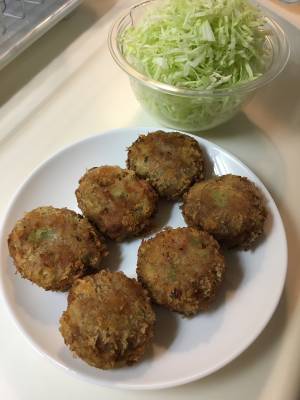 キャベツメンチカツ