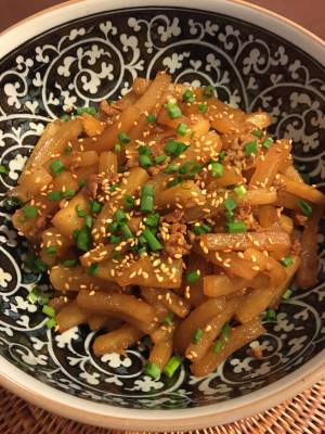 豚こま肉と大根のきんぴら風