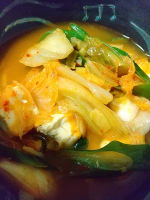 豚肉と豆腐のチゲ