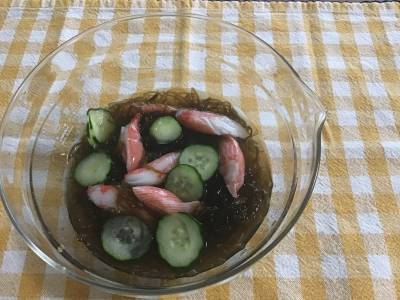 もずくとかにかまの酢の物