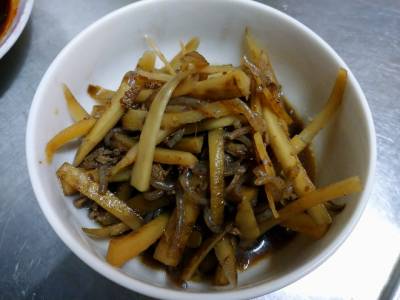 ごぼうと糸こんにゃくの炒め煮