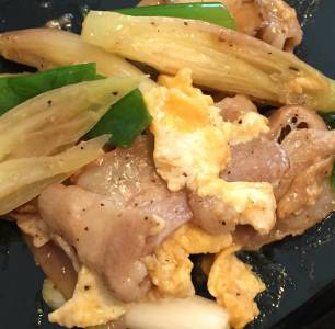みょうがと豚肉の卵炒め