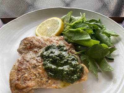 チキンソテー 青じそミントソース