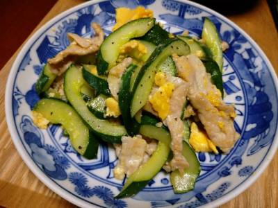きゅうりと豚肉の卵炒め