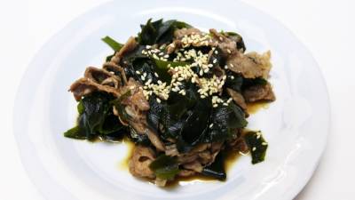 わかめと牛肉のいため物