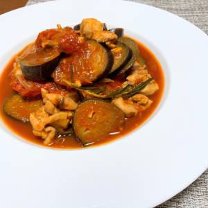 鶏肉となすのトマト煮