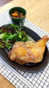 しょうゆ味のフライドチキン