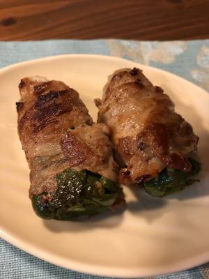 丸ごとピーマンの肉巻き