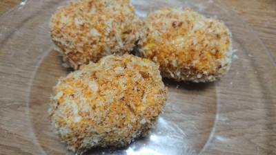 コーンコロッケ チーズとトマト風味