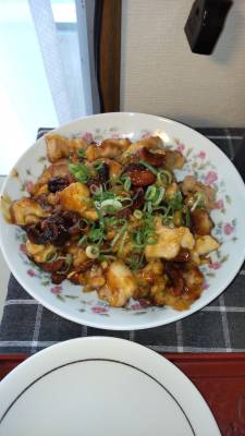 鶏肉とナッツの辛み炒め