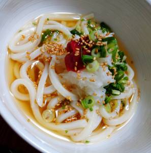 梅おろしの冷やしうどん