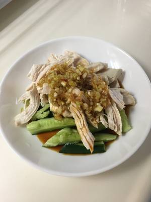 蒸し鶏のねぎソースがけ