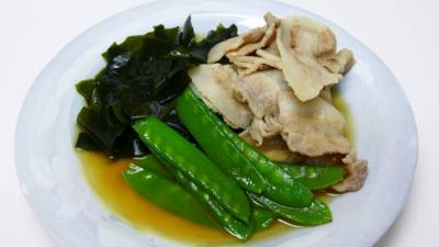 わかめと豚肉の煮物