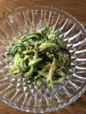 きゅうりのごま油あえ