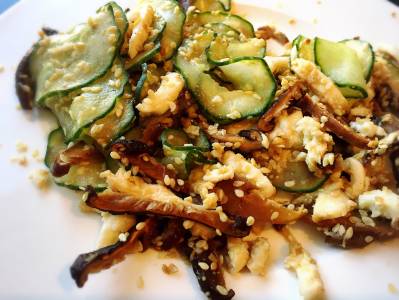 モッツァレラときゅうりのごまあえ